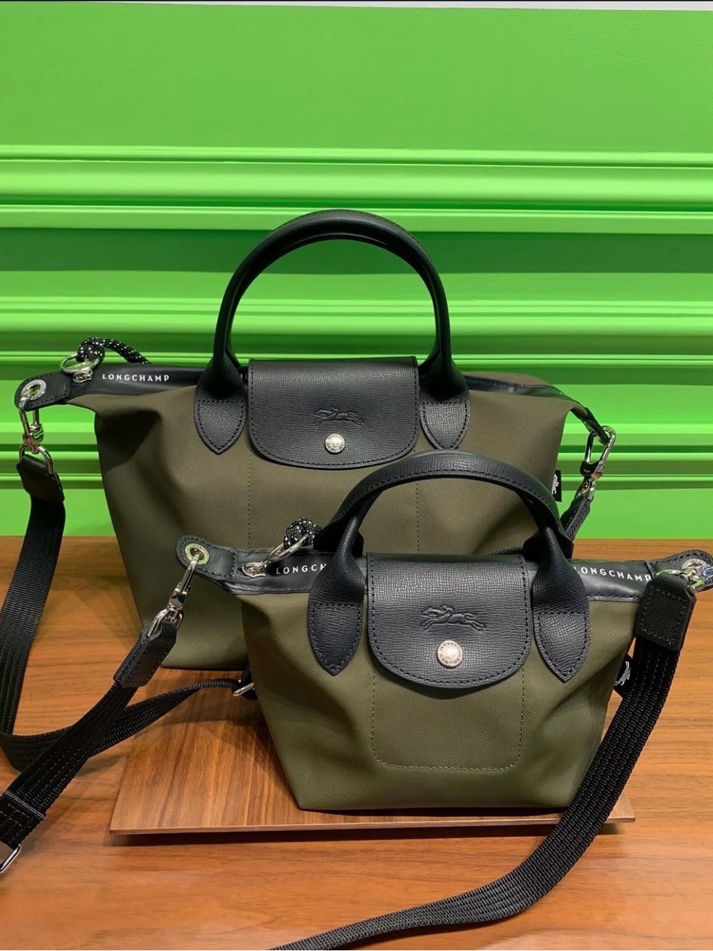 NWT Longchamp energy XS - Picture 1 of 4